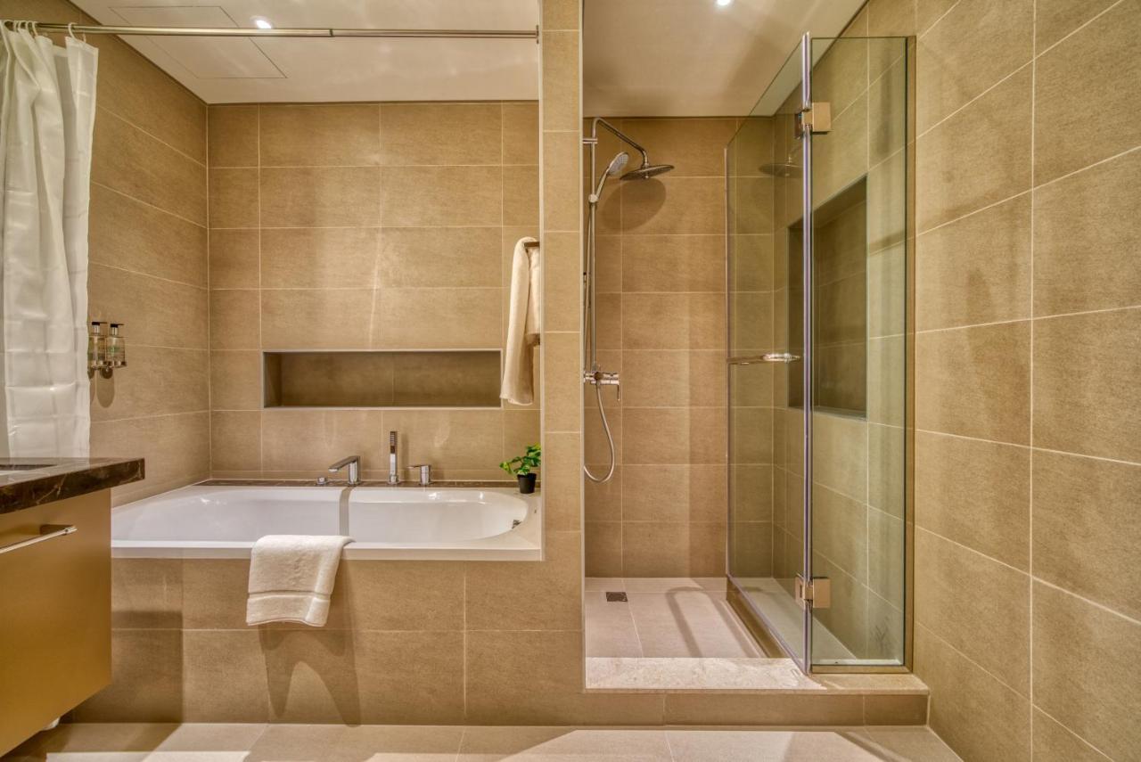 Incredible Views From This Classy Apt With Terrace Dubai Exterior photo