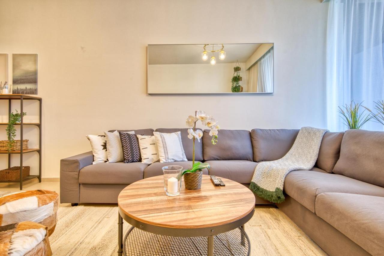 Incredible Views From This Classy Apt With Terrace Dubai Exterior photo