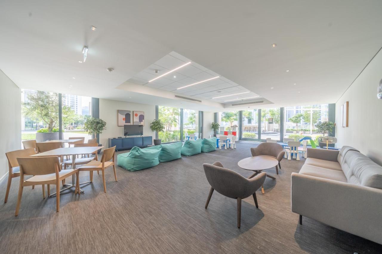 Incredible Views From This Classy Apt With Terrace Dubai Exterior photo