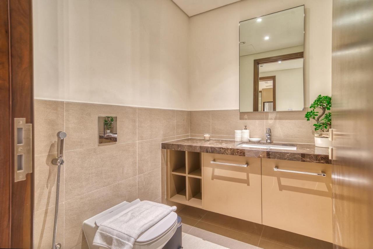 Incredible Views From This Classy Apt With Terrace Dubai Exterior photo